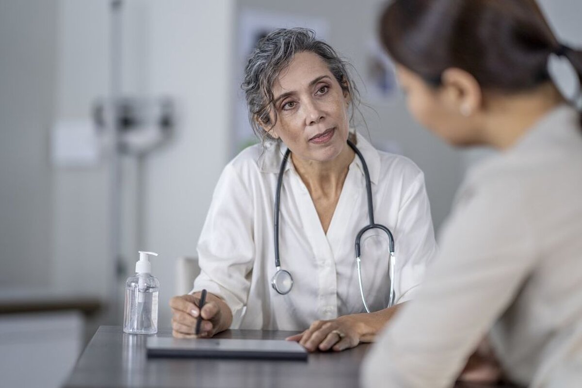 3 sfaturi pentru a găsi un furnizor de asistență medicală care este specializat în menopauză