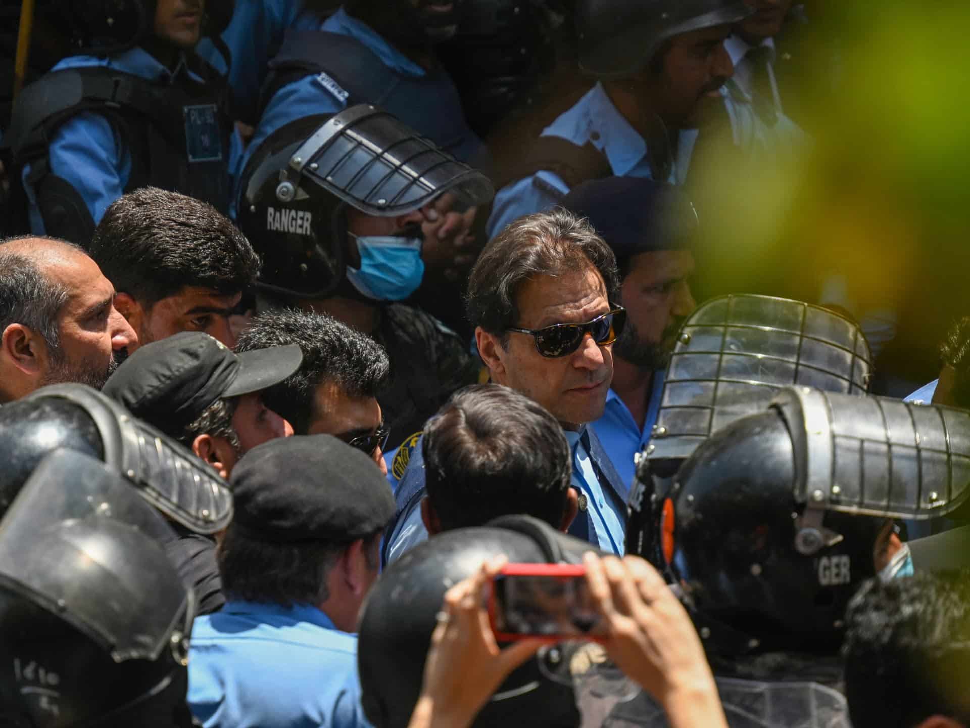 Ministrul pakistanez spune că Khan ar trebui judecat în instanța militară