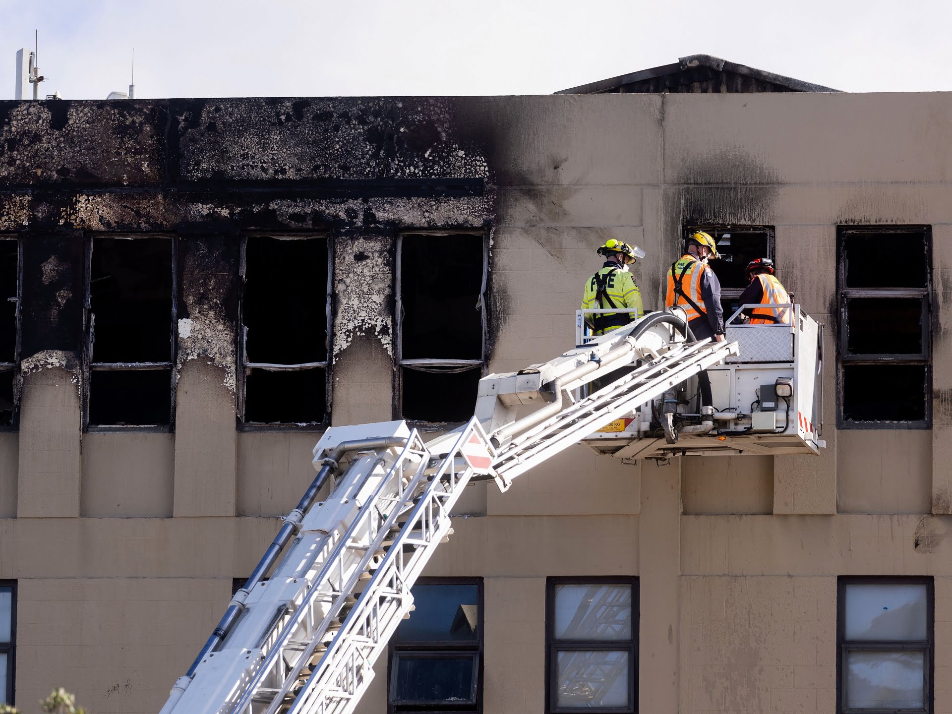 Poliția din Noua Zeelandă arestează un bărbat pentru incendiu mortal de la cămin