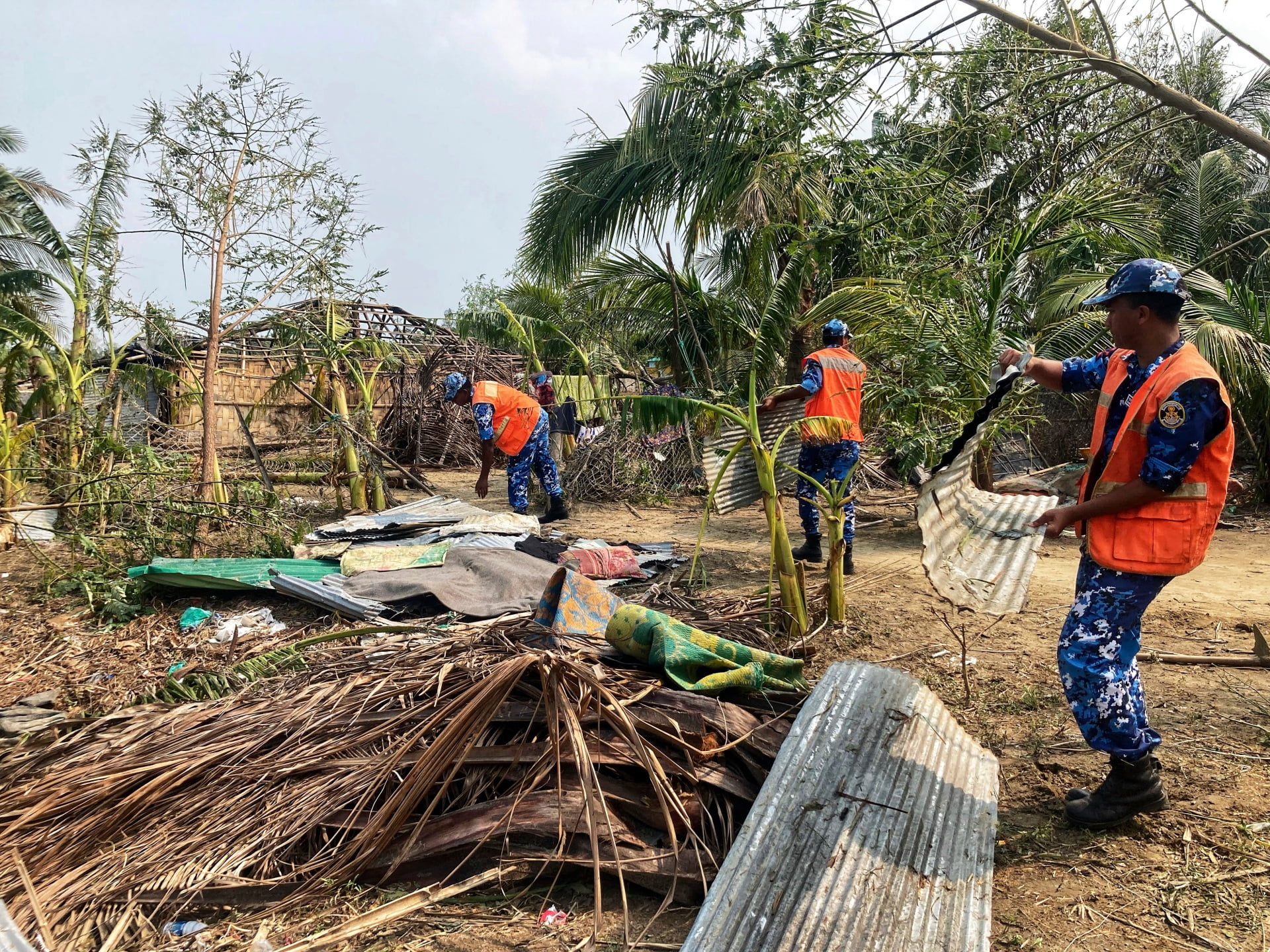 Bangladeshul a fost zguduit de întreruperi de curent în timp ce ciclonul Mocha lovește alimentarea cu combustibil