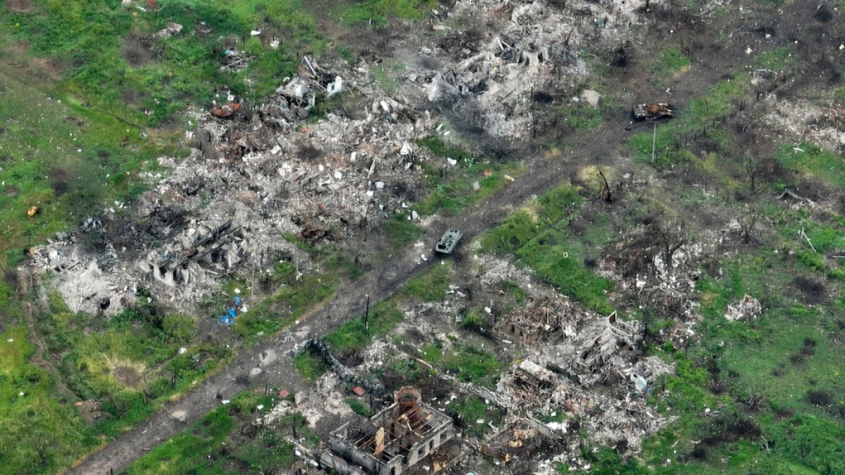 „Zona demilitarizată” la granița dintre Ucraina și Rusia a plutit pentru un acord de pace