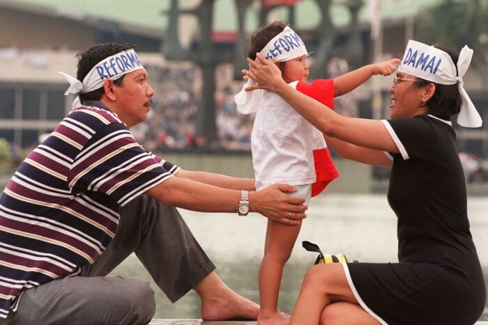 afp.com 19980521 PH HKG SAHK980521249050 highres 1685059712