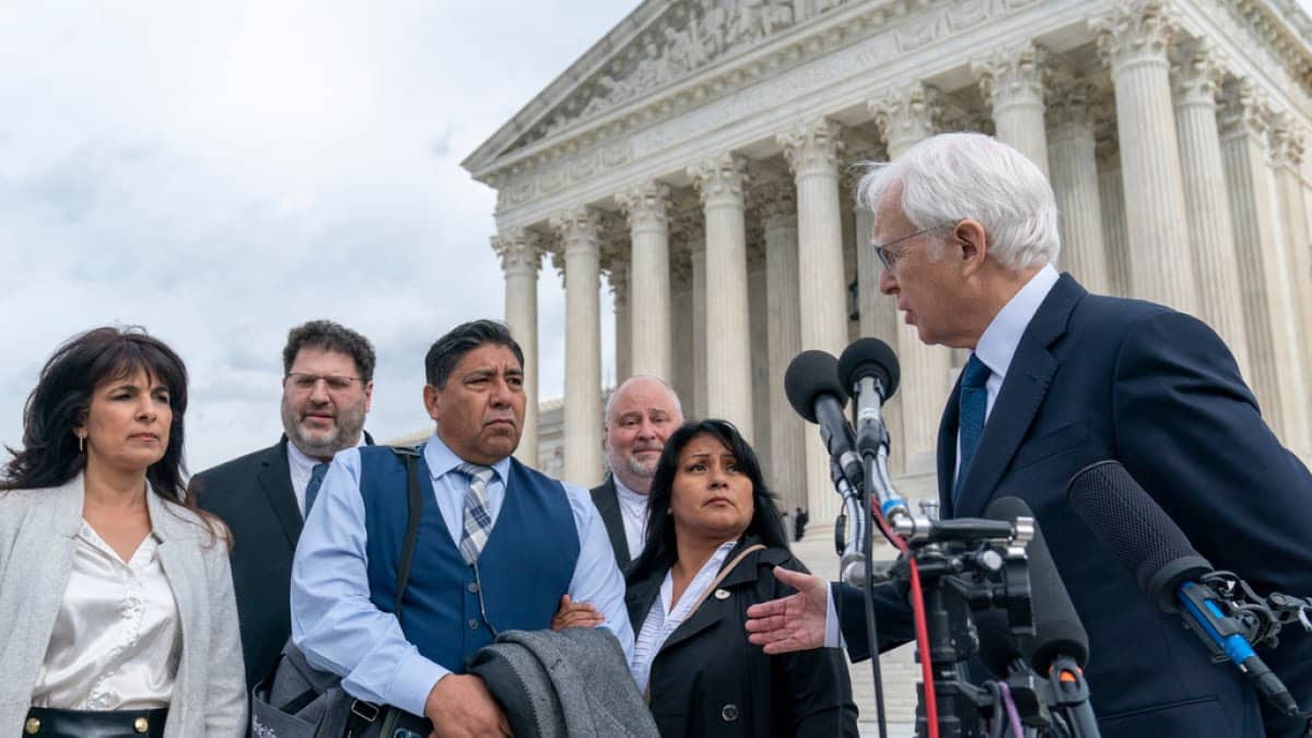 Curtea Supremă a SUA respinge cazurile privind răspunderea social media