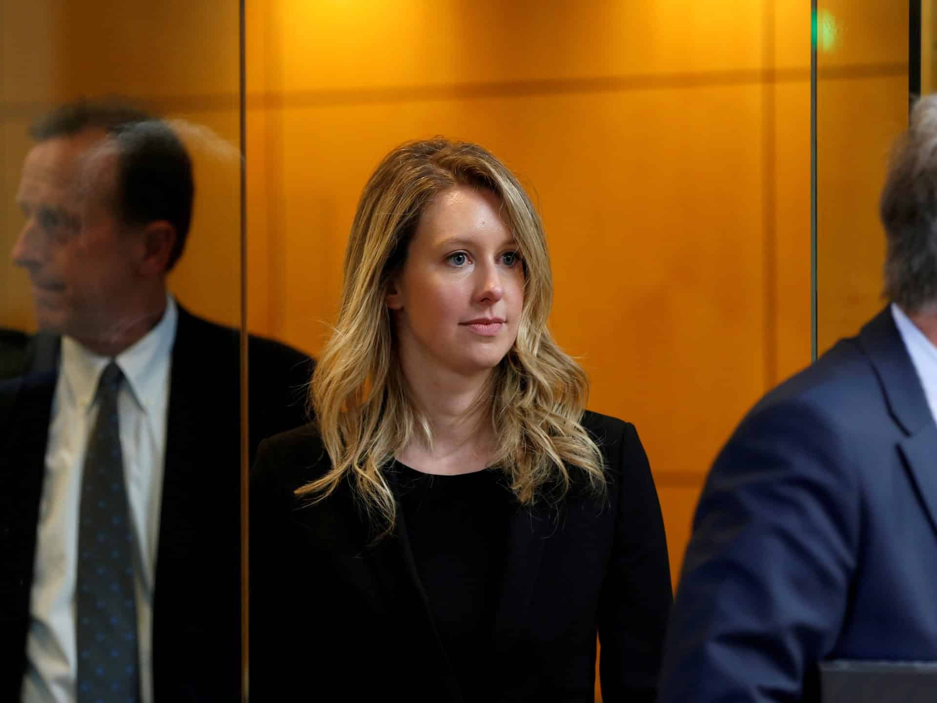 Fondatorul Theranos, Elizabeth Holmes, va ajunge la închisoare în două săptămâni