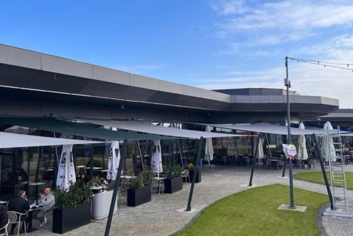 Pergolele retractabile – îmbunătățește estetica și securitatea oricărei proprietăți cu un singur element pergolele retractabile imbunata e te estetica i securitatea oricarei proprieta i cu un singur element