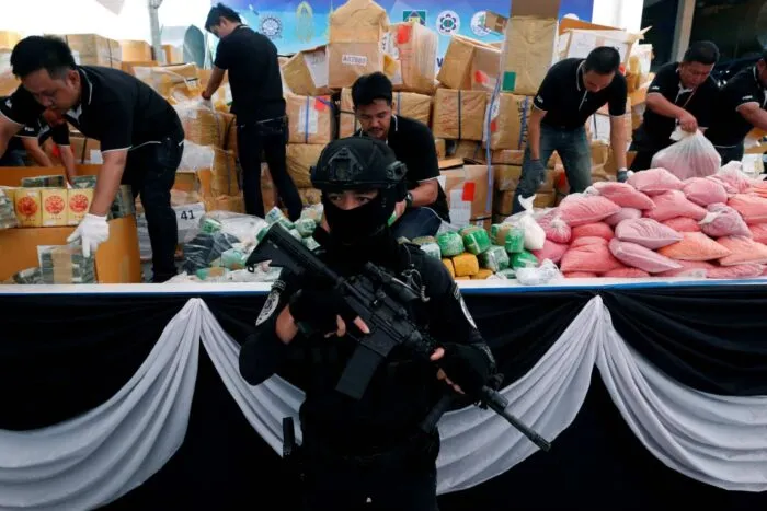 2017-06-26T064151Z_677702987_RC1CE4C3B220_RTRMADP_3_SOUTHEAST-ASIA-DRUGS-1685677620.jpg