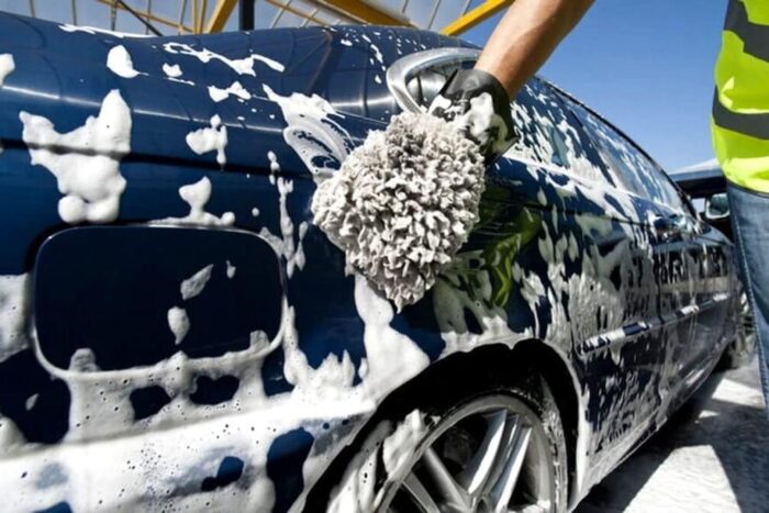 Ce se intampla daca iti speli masina in fata blocului