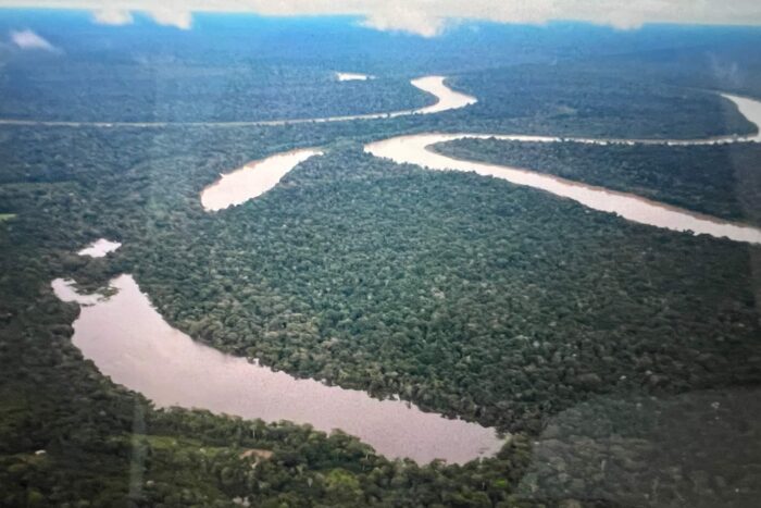 La un an de la crimele din Amazonul brazilian, tensiunile sunt mari Javari Valley from above 1685981942