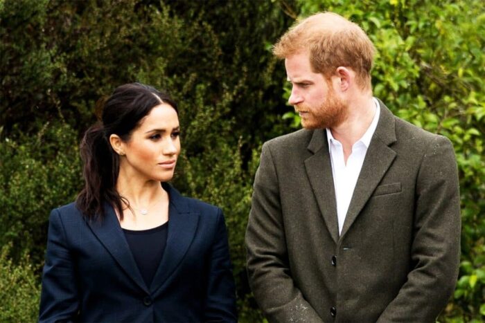 Meghan si Harry acuzati ca profita de scandalul cu Familia