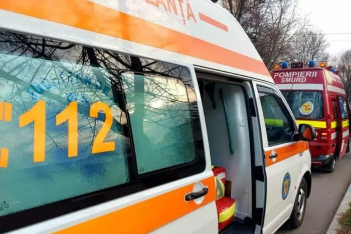 Alerta-in-Costinesti-21-de-turisti-printre-care-si-copii.jpg