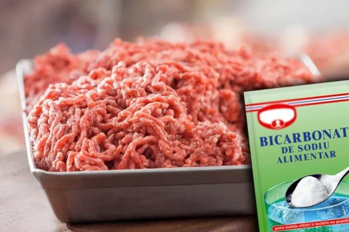 Cat-bicarbonat-se-pune-in-carnea-de-mici-Asa-vor.jpg