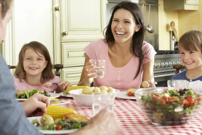 Diferentele-dintre-vegetarian-vegan-si-raw-vegan-Ce-nu-ai.jpg