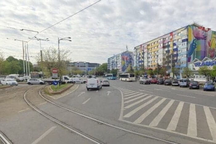 O linie de tramvai suspendata si alte patru deviate in