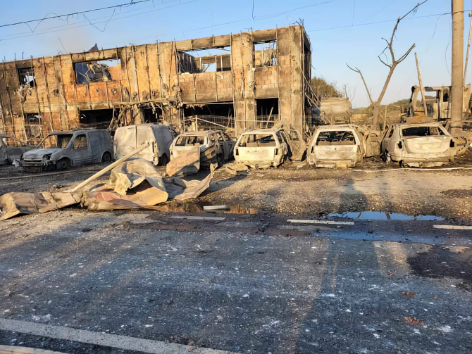 Ce a lăsat în urmă explozia de la Crevedia! Imaginile tragediei, detaliile care explică tot