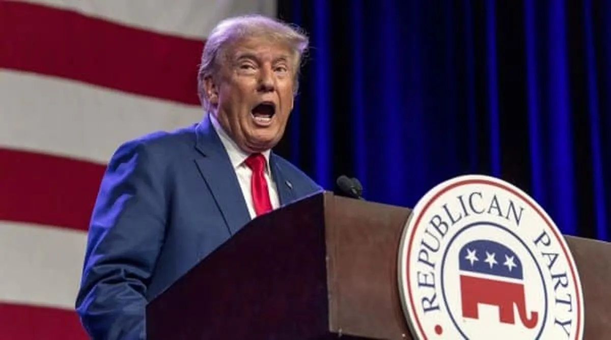 Donald-Trump-asteptat-la-tribunal-pentru-a-i-se-prezenta.jpg