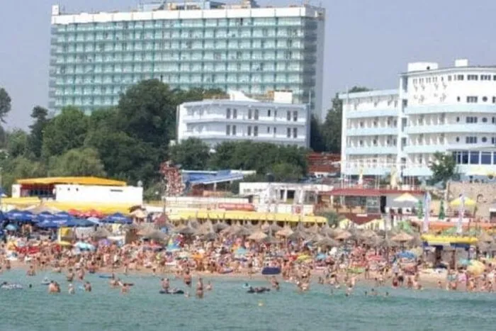 Grad-de-ocupare-100-in-multe-hoteluri-de-pe-litoral.jpg