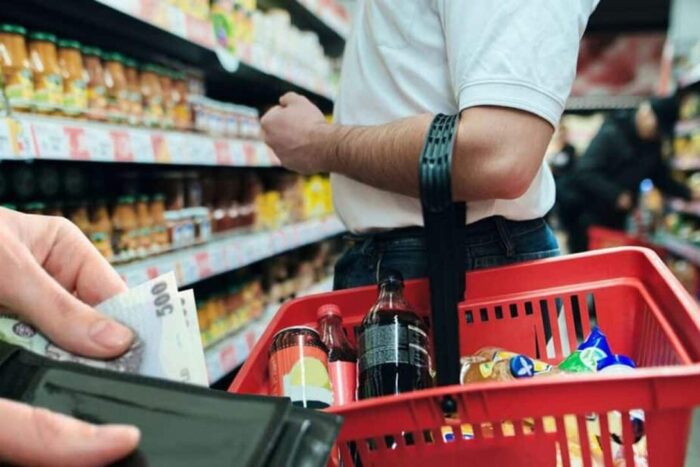 Alimentele care se vor scumpi dupa adoptarea masurilor fiscale Romanii