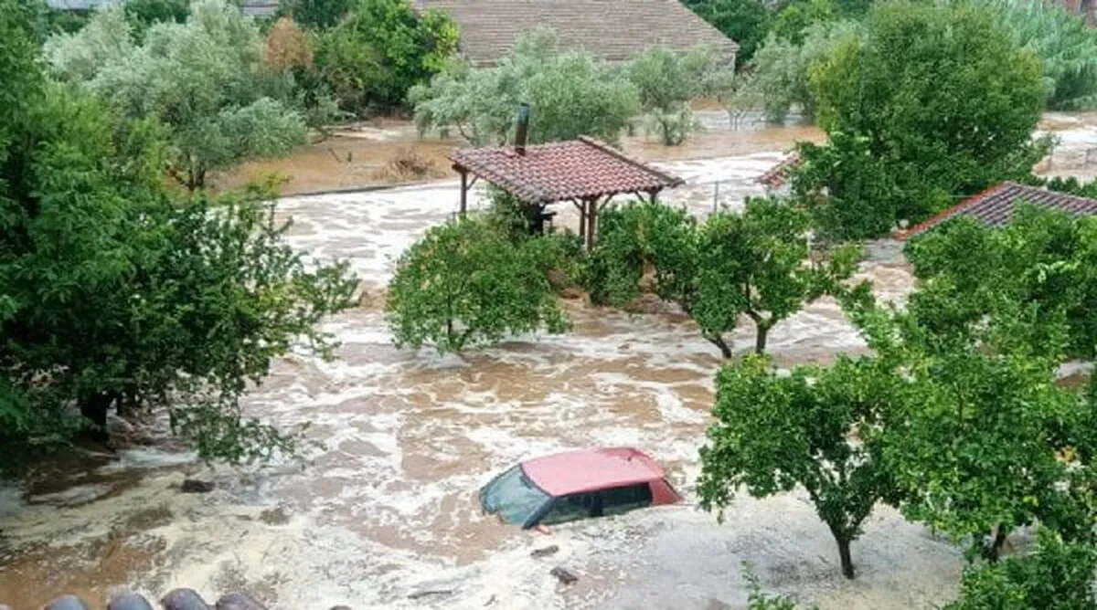 Aproximativ-200-de-romani-aflati-in-zonele-afectate-de-ciclonul.jpg
