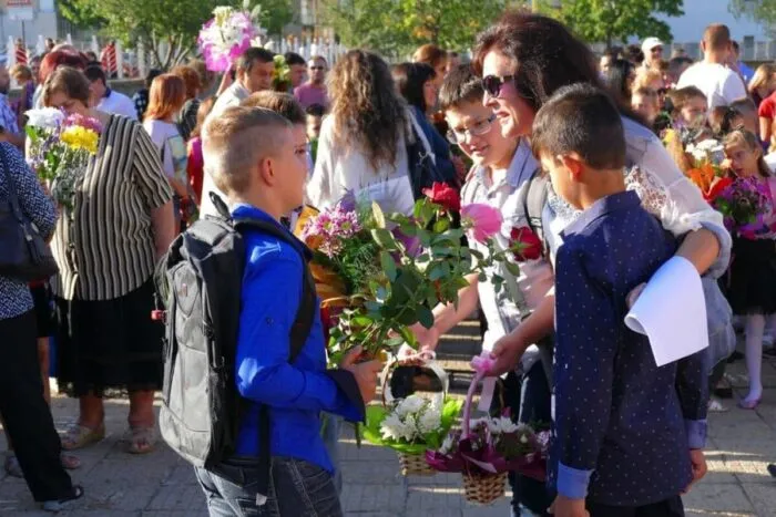 Au-sau-nu-parintii-zi-libera-pentru-inceputul-scolii-in.jpg