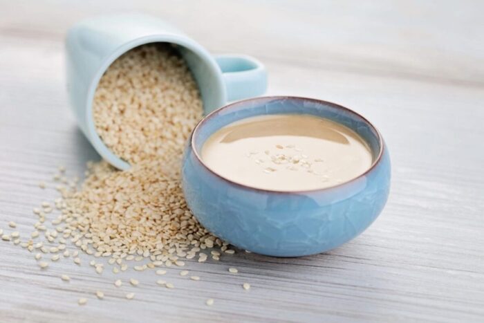 Ce este tahini și în ce mâncăruri îl poți folosi? Ce este tahini si in ce mancaruri il poti folosi