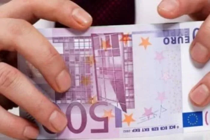 Efectele-asupra-romanilor-daca-se-va-aplica-modelul-de-taxare.jpg