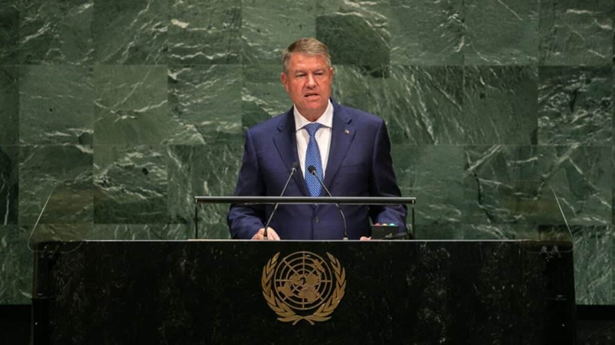 Klaus-Iohannis-se-lauda-cu-reusitele-Romaniei-in-cadrul-Adunarii.jpg