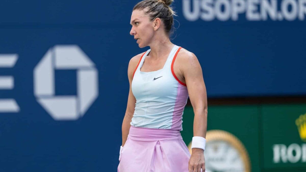 Simona-Halep-aparata-de-un-inalt-oficial-din-lumea-tenisului.jpg