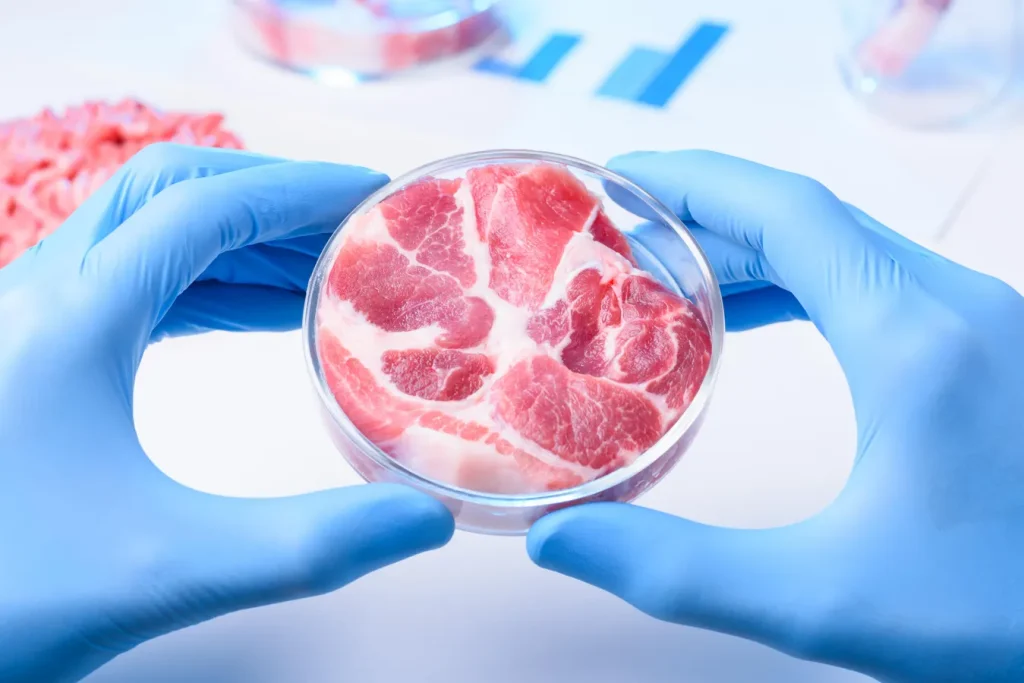 mai multe date pe etichetele produselor, și în special la produsele din carne