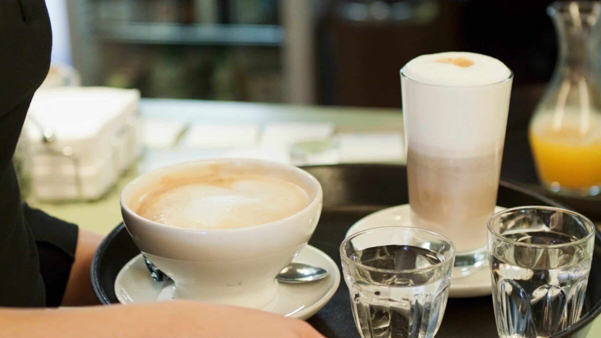Câte calorii are o cafea cu lapte? Cate calorii are o cafea cu lapte scaled