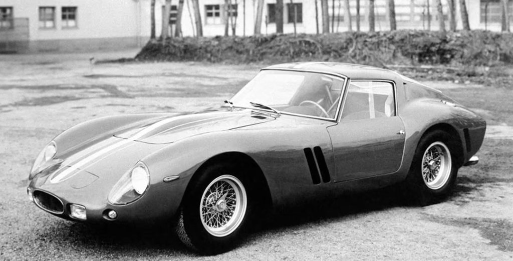 S-a vândut a doua cea mai scumpă mașină din istorie. Cât a costat un Ferrari din 1962