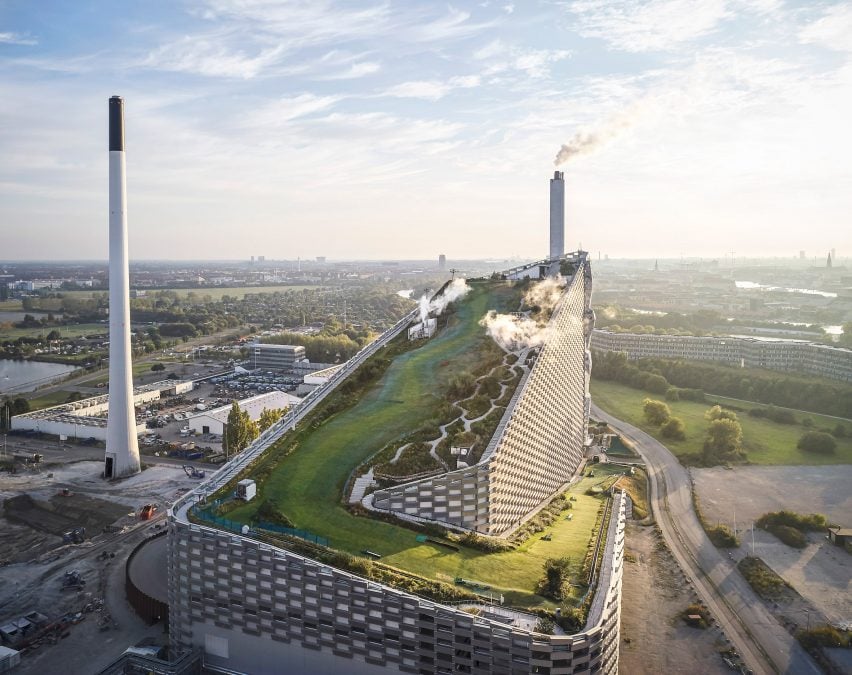 Se va deschide o pârtie de schi artificială în Bucureşti, unde copiii vor avea acces gratuit Pârtie de schi artificială în Bucureşti. Copiii vor avea acces gratuit, în ce parc se va deschide
