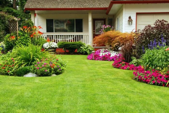 casa curte gradina e1697701301648 1024x575