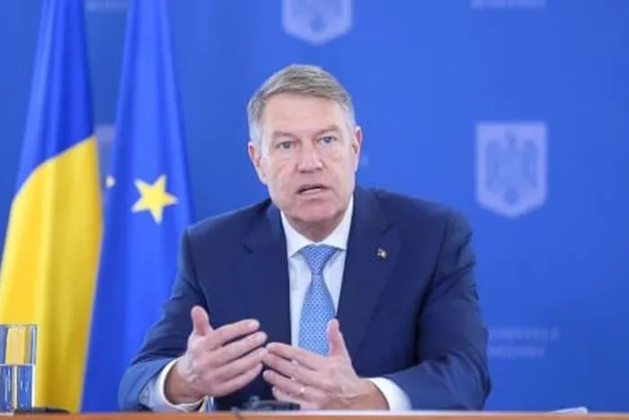 Constitutia-un-far-in-vremuri-tumultoase-un-scut-impotriva-oricarei.jpg