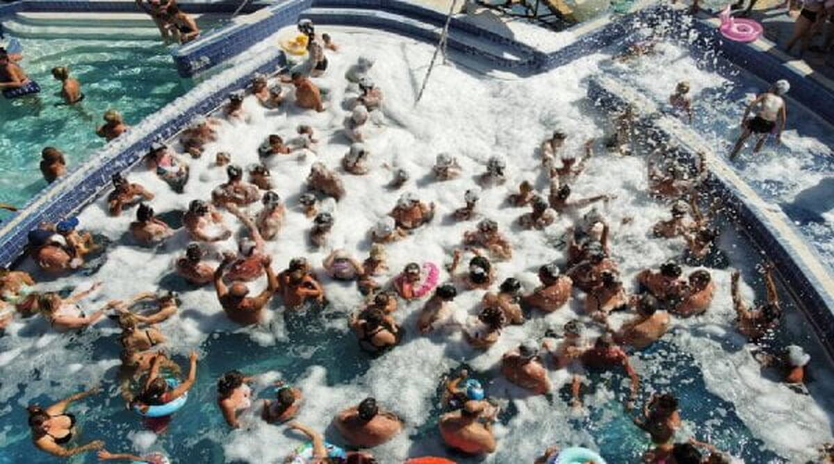 Care sunt beneficiile piscinelor cu apă termo-minerală de la Băile Felix? o vacanta cu ape termale