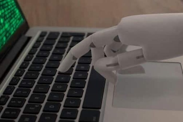 Dezinformarea generata de inteligenta artificiala in viitoarele alegeri reprezinta cea