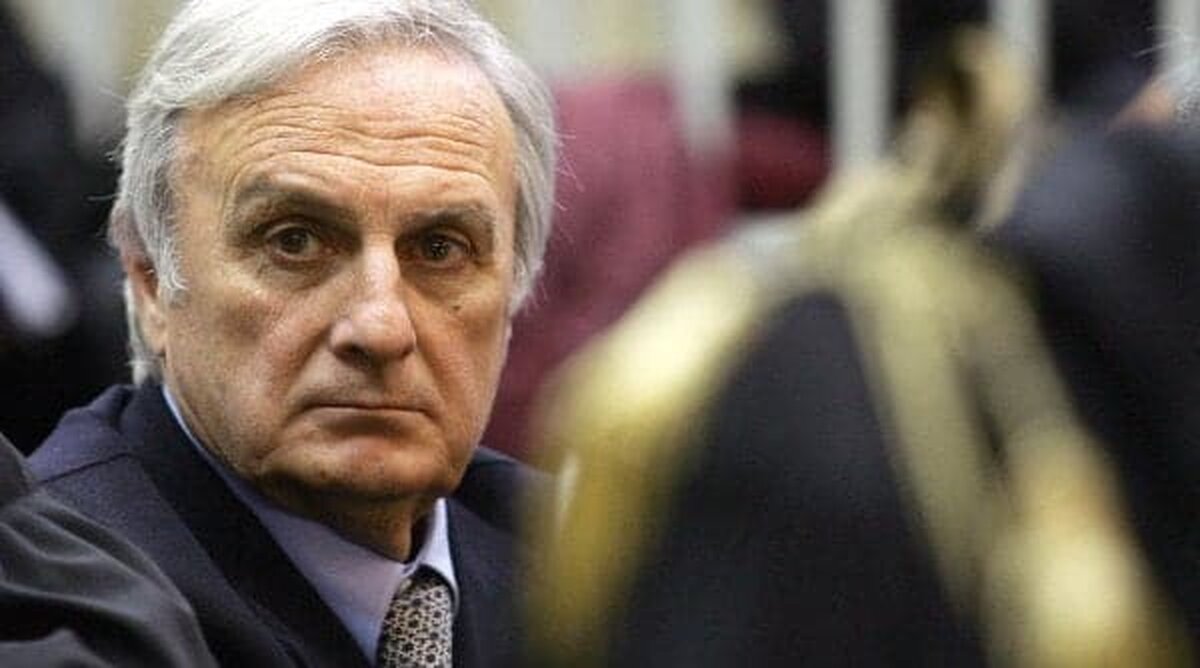 Cum s-a ridicat şi cum a decăzut cel mai răsunător faliment din istorie?