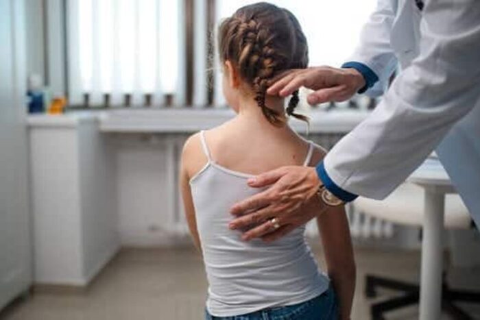 Pubertatea precoce alarmeaza medicii Riscurile la care sunt expusi copiii