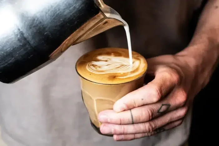 Cata apa se pune la o lingurita de cafea macinata. Asa se face corect cafeaua la ibric iese .webp