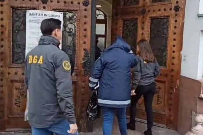 De ce este acuzat directorul Direcției Vamale București? Directorul Directiei Vamale Bucuresti retinut de procurorii DNA