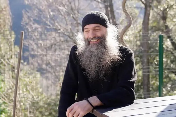 Care-este-cel-mai-mare-pacat-pe-care-un-credincios-il-poate-face.-Sfatul-parintelui-Pimen-de-la-muntele-Athos.jpg