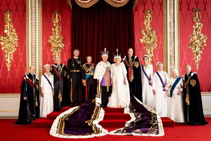 Cine-ar-urma-sa-preia-temporar-conducerea-in-Familia-Regala-Britanica.-Persoana-in-care-Regele-Charles-are-cea-mai-mare-incredere-1-scaled.jpg