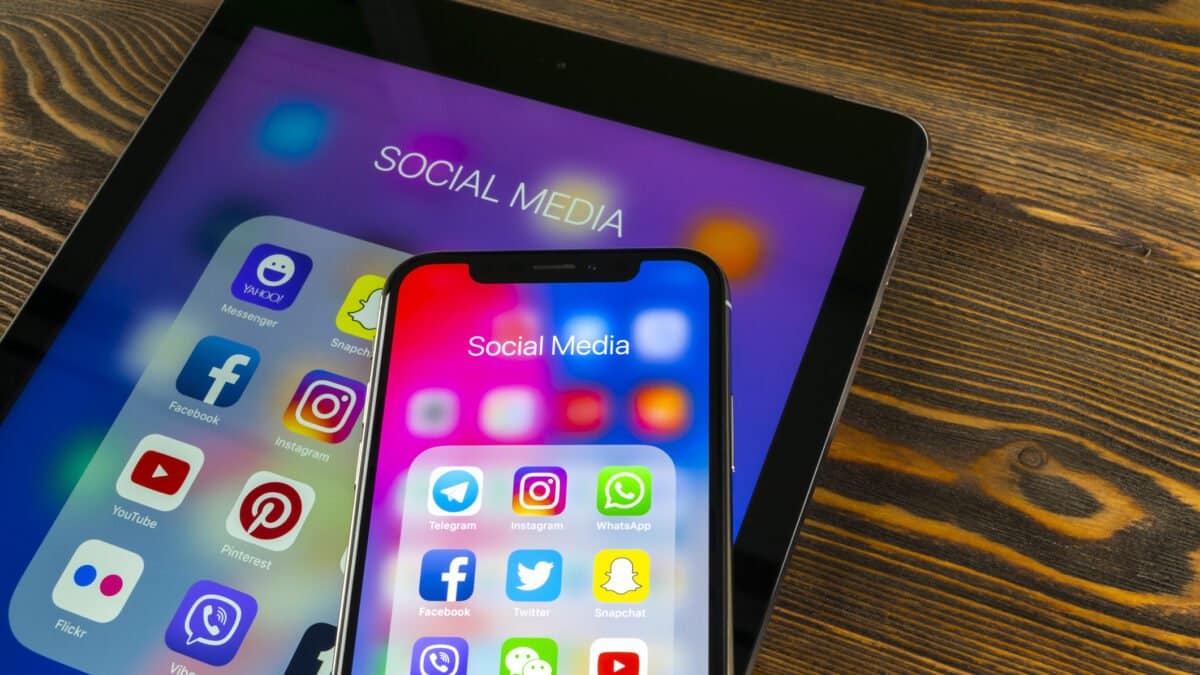 Compania Apple este în negocieri cu Google pentru modelul AI Gemini