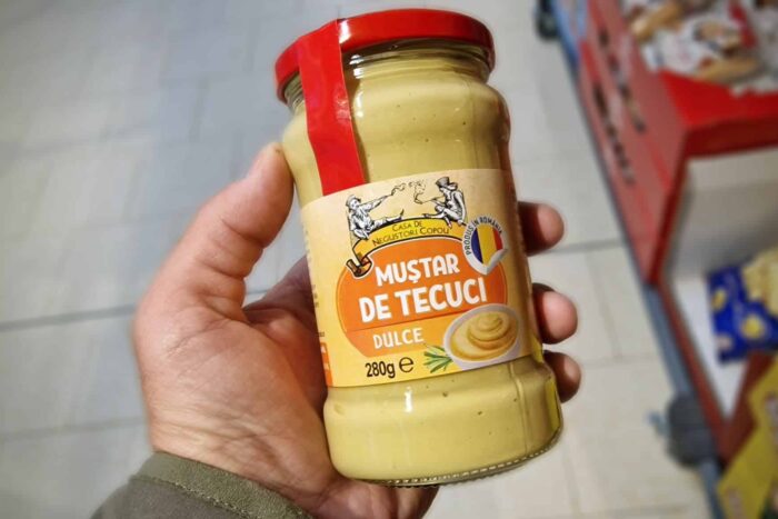 Poveste Mustar de Tecuci