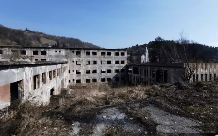 Regiunea din România care falimentează. Mii de români părăsesc zona anual, nu mai au ce face aici 