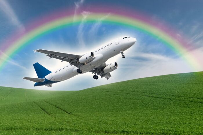 Ce se intampla daca treci cu avionul printr un curcubeu. Momentul magic surprins de camere