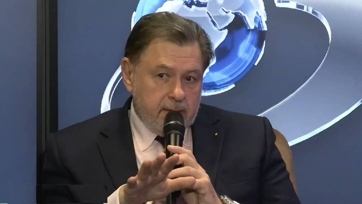 Nu sistemul trebuie să se adapteze la capacitatea lor de pregătire, ci invers este părerea lui Alexandru Rafila