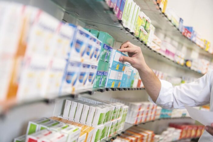 Cei mai puternici investitori din retailul farmaceutic în anul 2023 criza medicamente