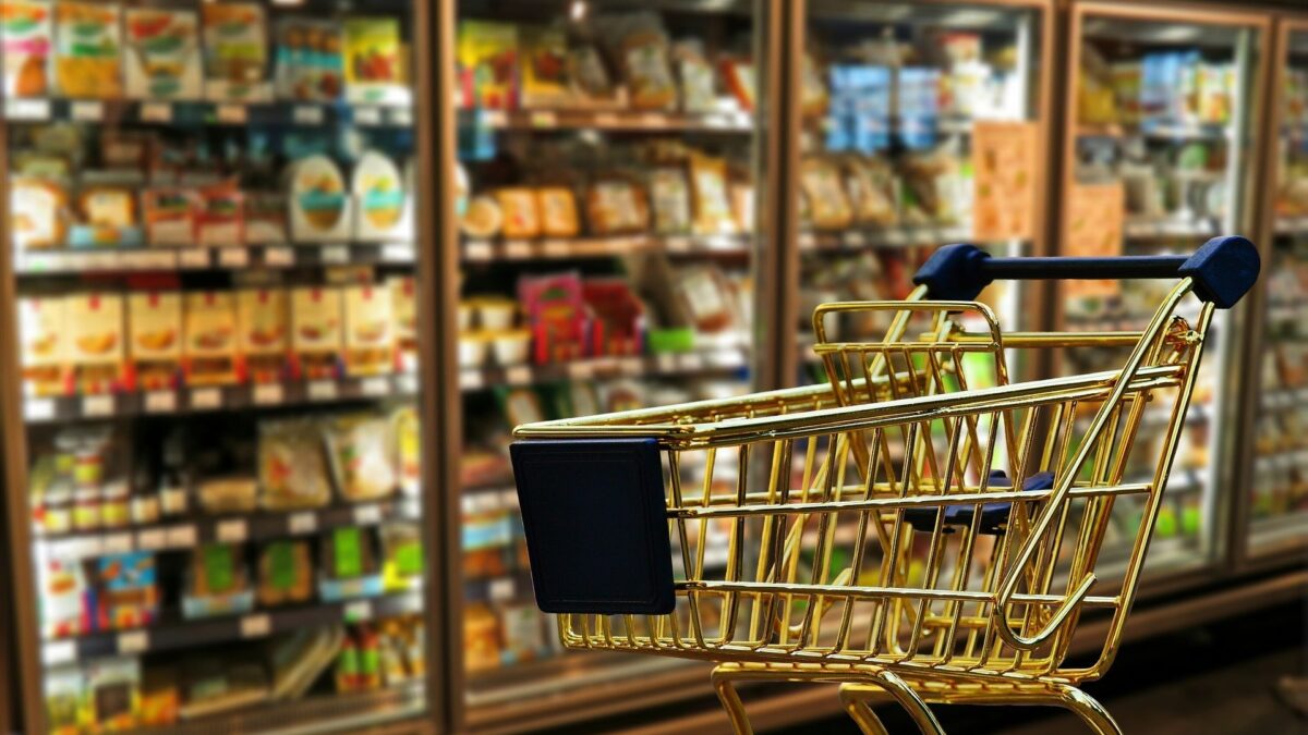 România şi Bulgaria au cel mai scăzut nivel, din UE, al preţurilor pentru bunurile de consum şi servicii, în anul 2023 supermarket 95957675849