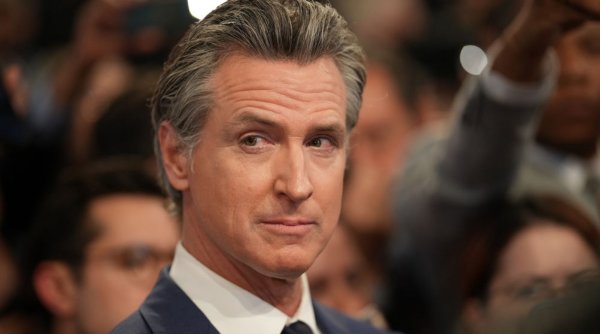 cine este gavin newssome carismatic guvernator favorit inlocuire biden casa alba