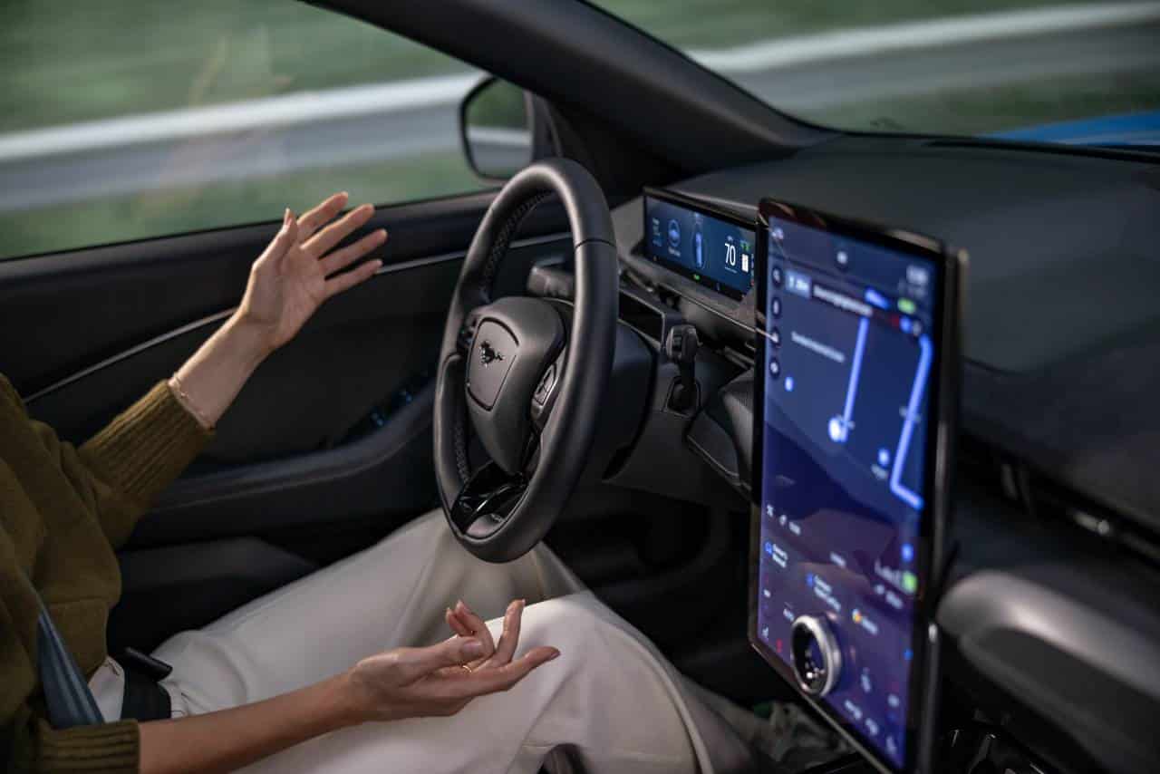 Compania Ford a primit acceptul Comisiei Europene pentru a oferi sistemul de conducere semiautonomă BlueCruise